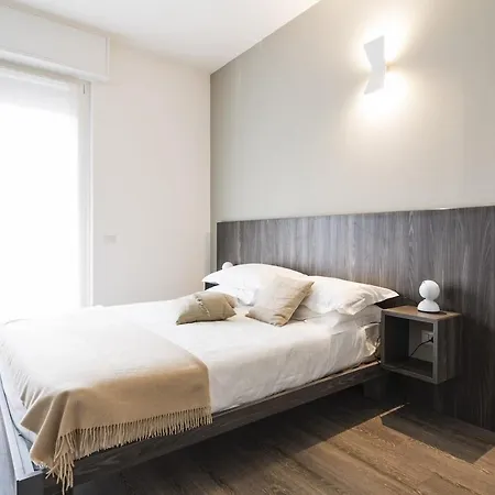 Contempora - Cavallotti 13 - A63 ミラノ